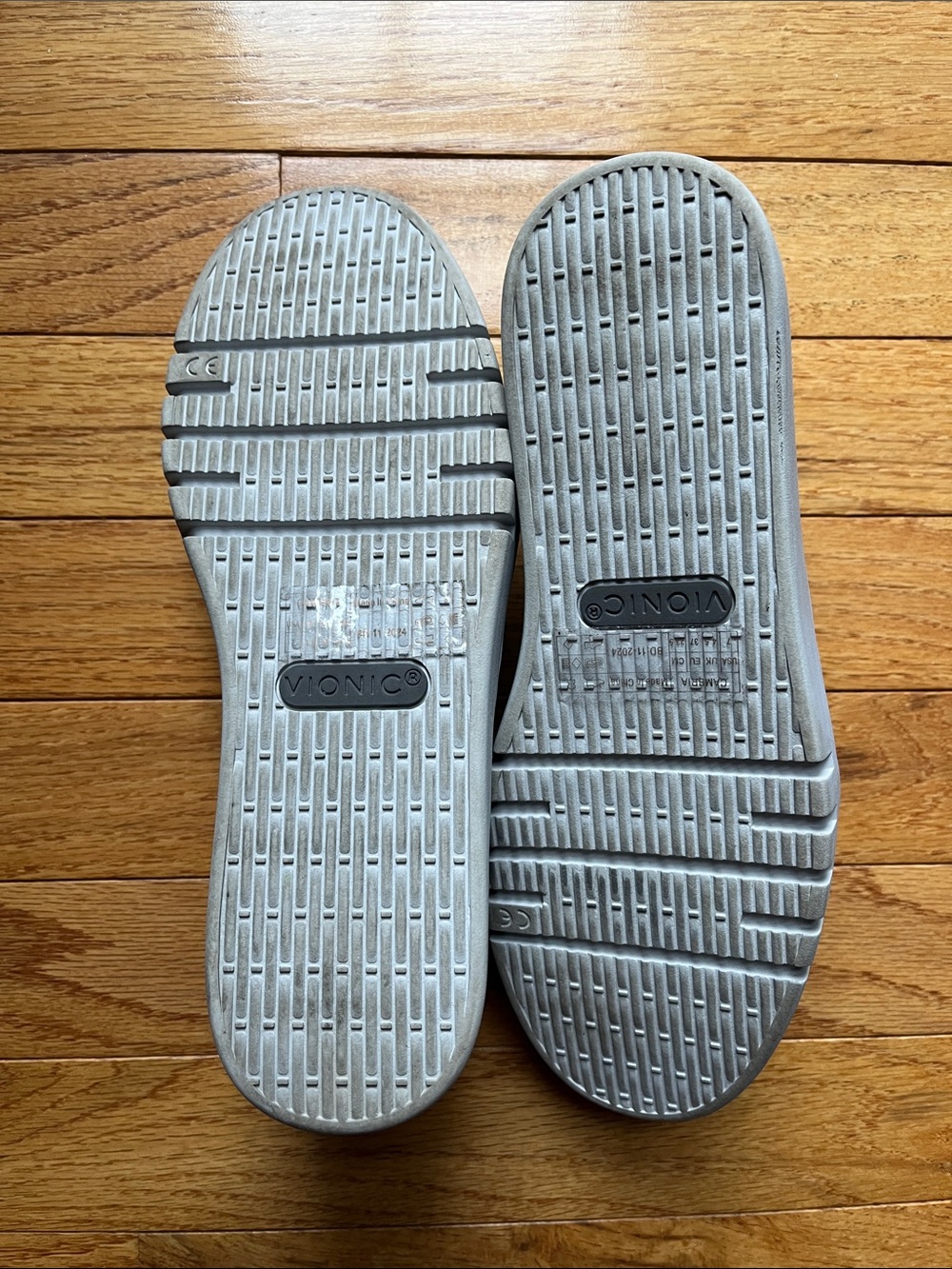 Vionic Women’s Slip On Loafers - Picture 3 of 5